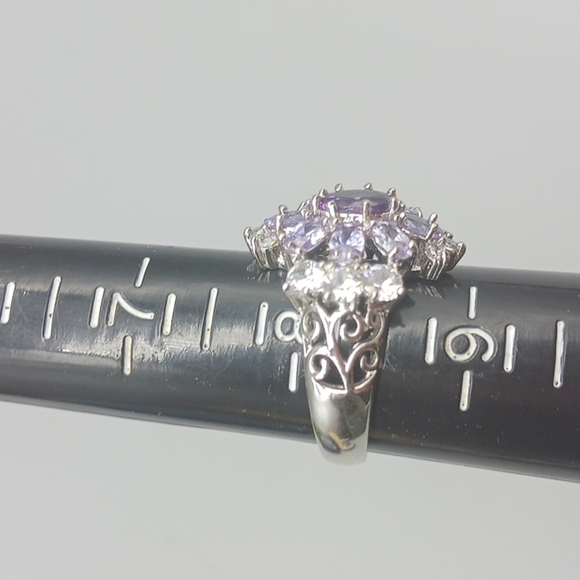 Elegant Silver and Purple Gemstone Ring - Picture 6 of 9